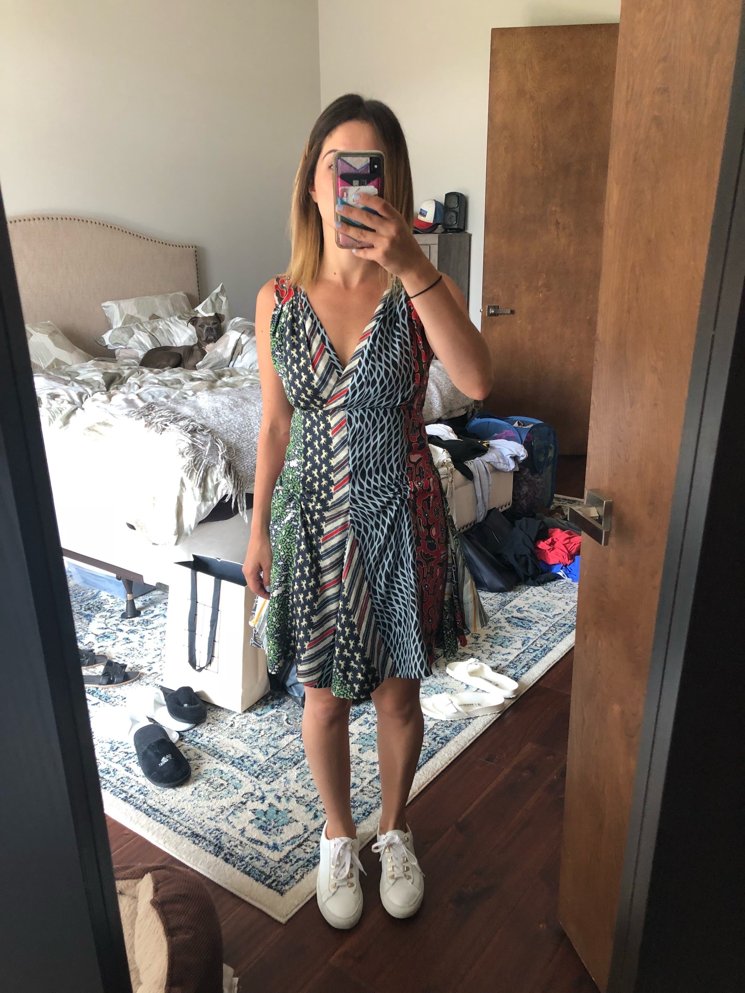 ワンピース CARVEN DOODLE PRINTED DENIM TWIST DRESS Floral Printed Drapey Jersey Twist Neck Maxi Dress | Karen