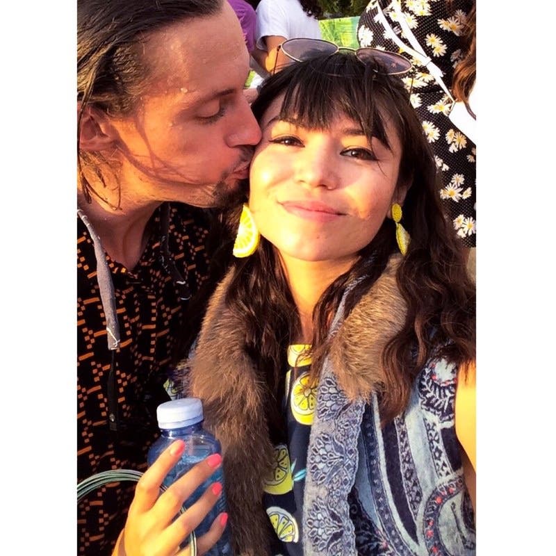 review thumbnail images 0