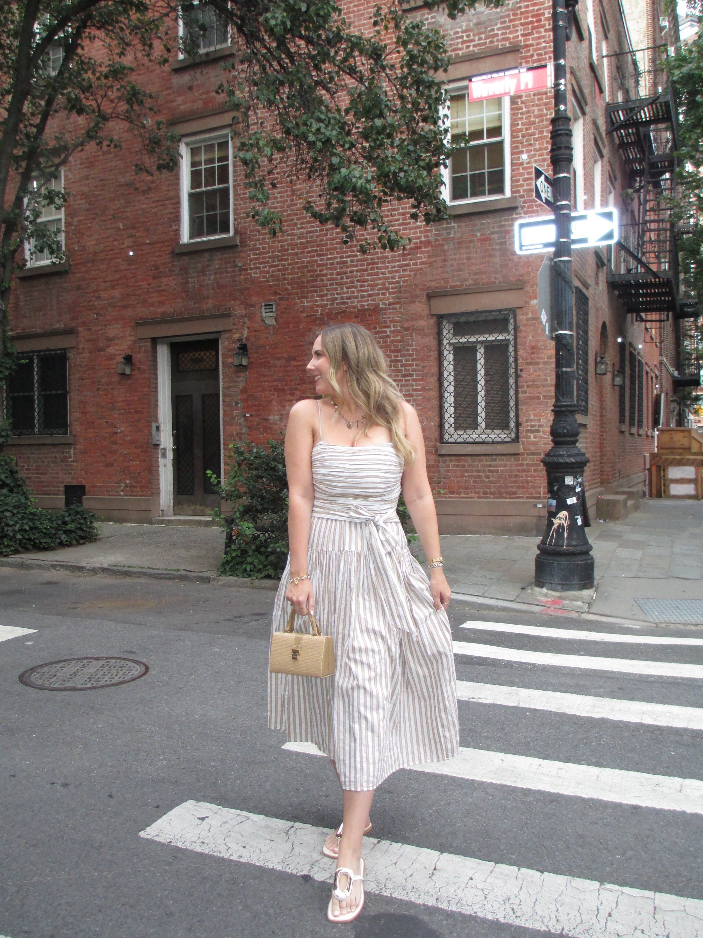 ワンピース bocheron PeachskinSquare-Neck Midi Dress bocheron PeachskinSquare-Neck Midi Dress