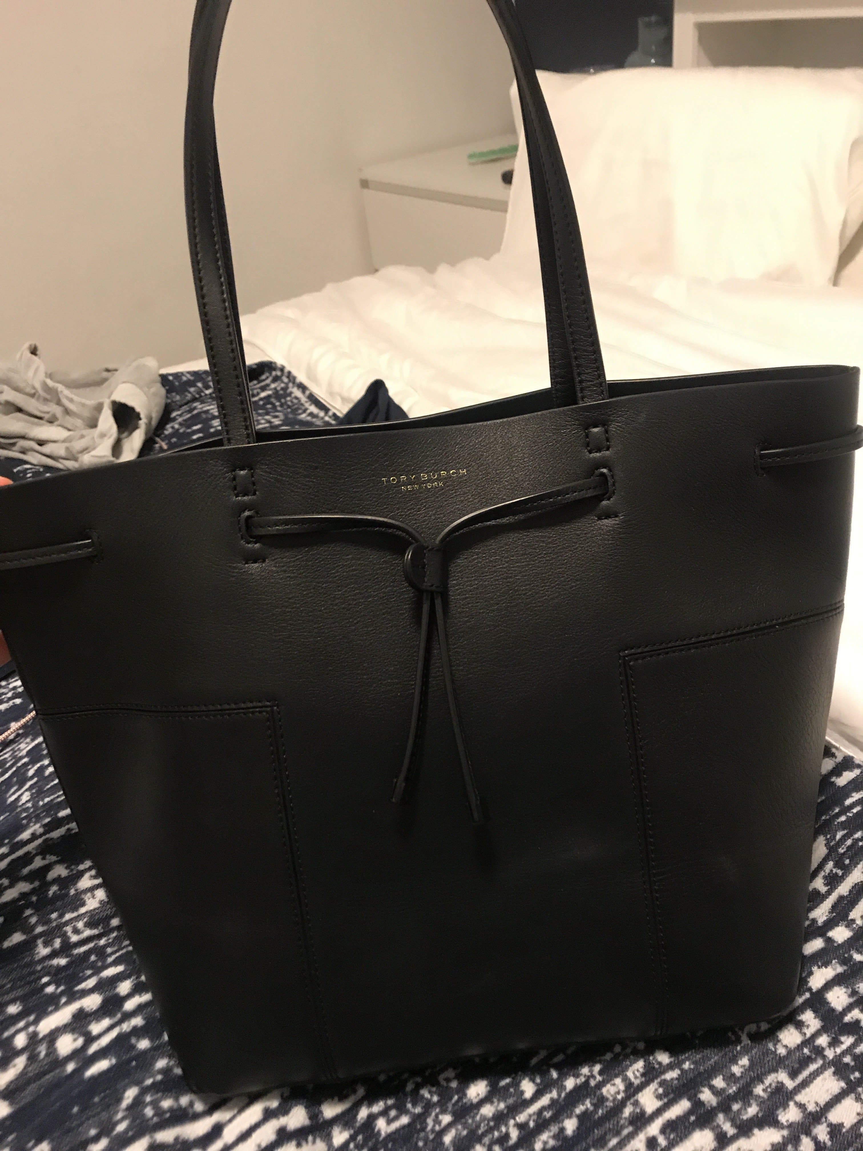 TORY BURCH BLOCK-T トリーバーチブロックTトート Handbag Review: Tory Burch Block-T Tote | The Teacher Diva
