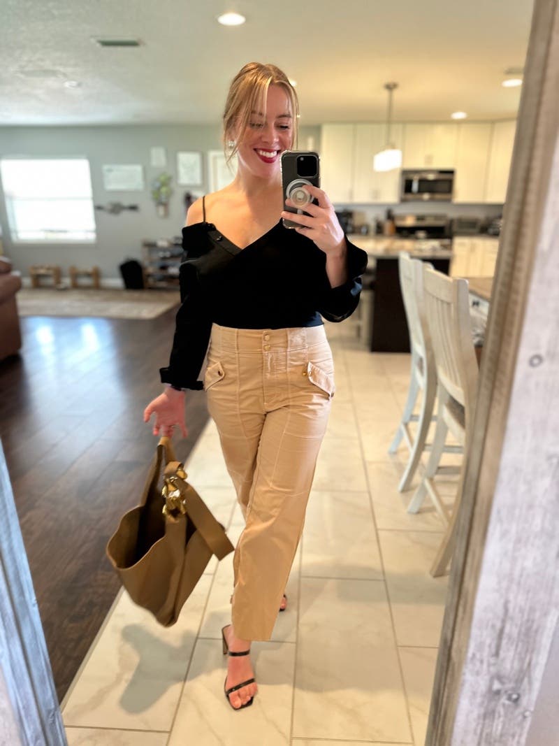 Kelly - curator