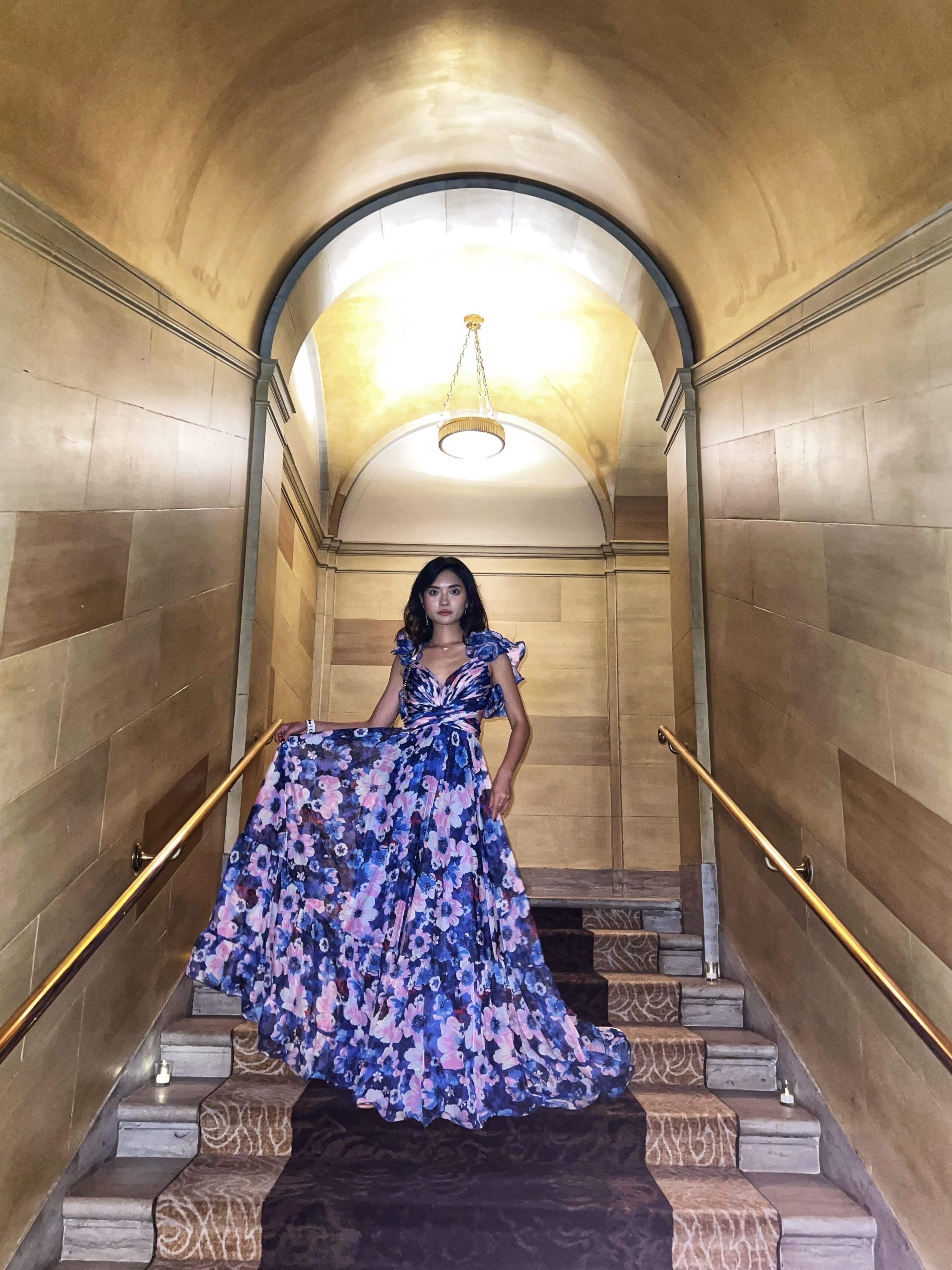 Mac Duggal 花柄刺繍カットアウトガウン Mac Duggal RUFFLE TIERED FLORAL CUT-OUT CHIFFON GOWN Pink
