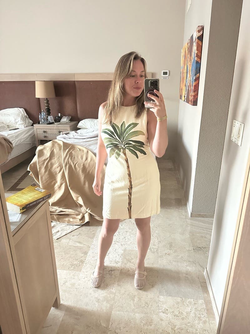 Kelly - curator