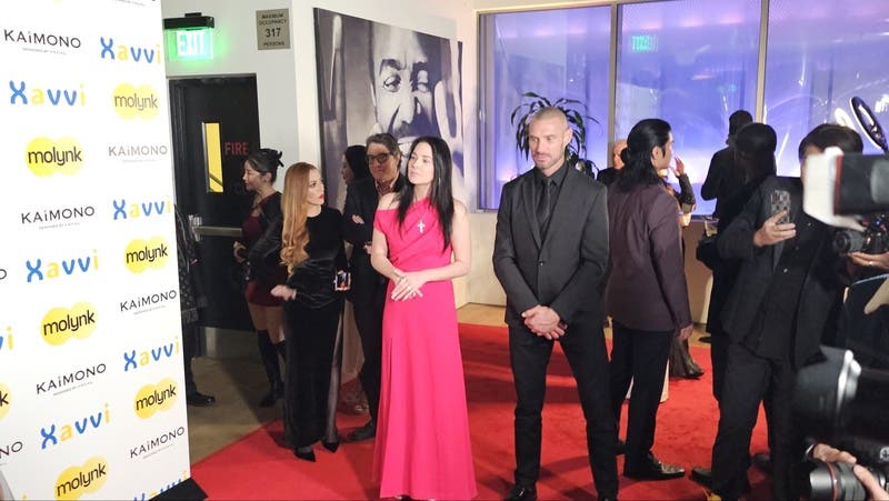 review thumbnail images 0