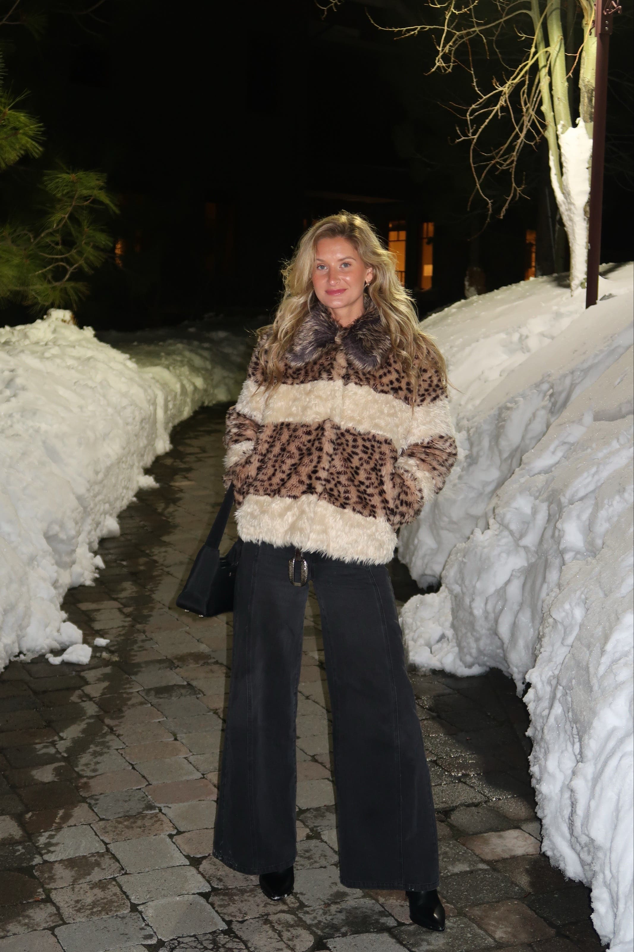 ムートン・ファーコート Pinko Belted Faux-Fur Coat With Plush Texture Pinko 'faux fur belted coat' | The Fashion Square