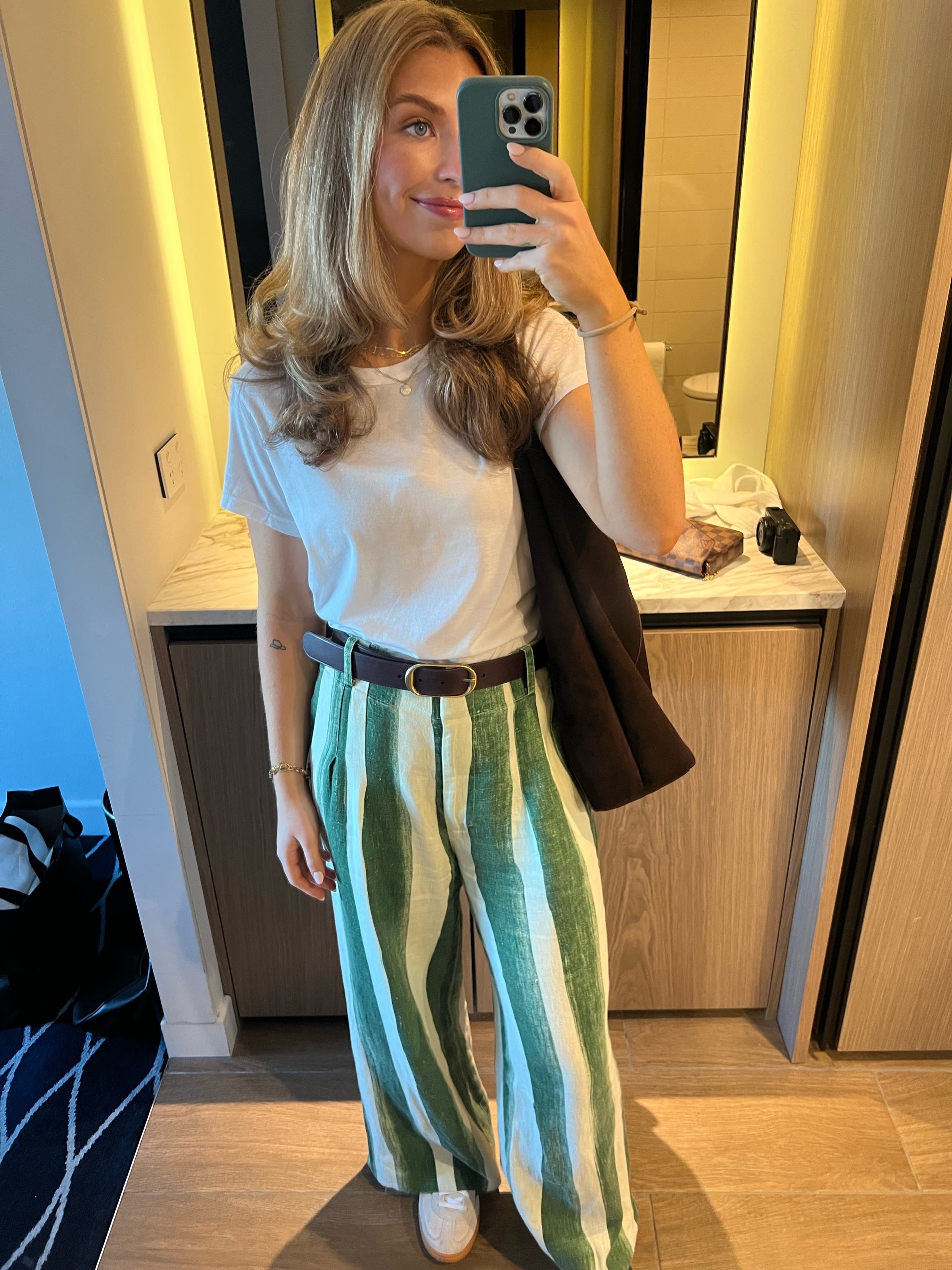 【関税込み】SIMONMILLER グリーン Galaxy ラウンジパンツ Striped Bloo Pants by SIMONMILLER | Rent the Runway