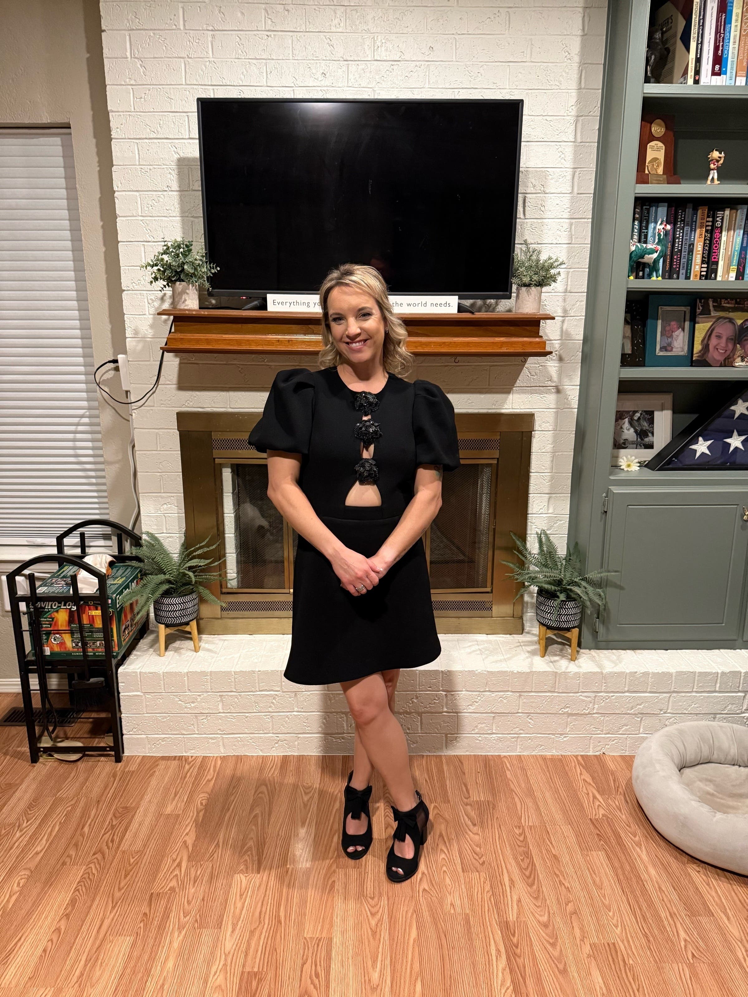 REBECCA VALLANCE☆オーブリー 花柄アップリケ ミニドレス