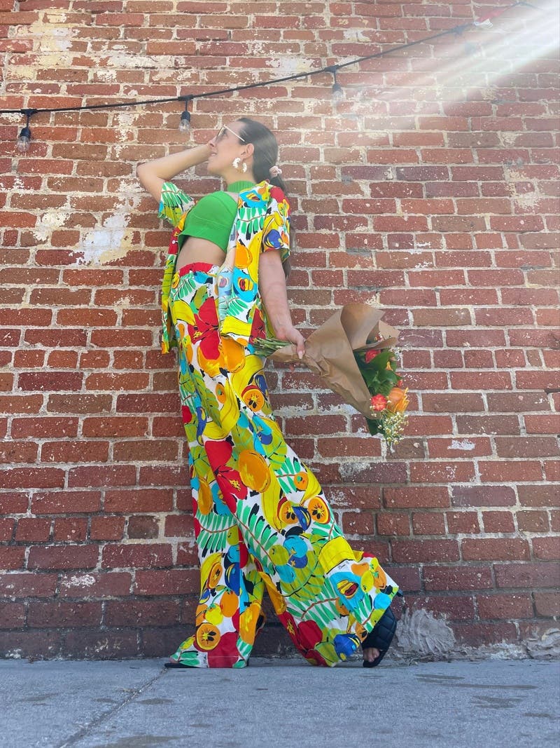 【関税込み】SIMONMILLER グリーン Veda ラウンジパンツ Veda Pant by SIMONMILLER | Rent the Runway