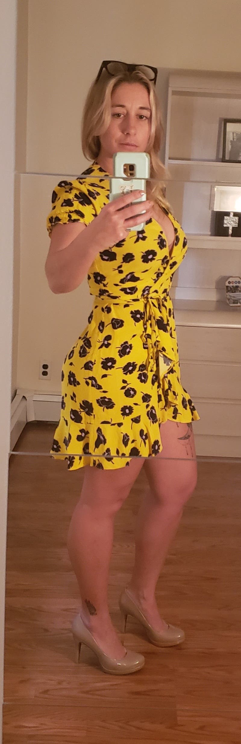 【完売必至】DIANE von FURSTENBERG Emiliaラップミニドレス Emilia Wrap Dress by Diane von Furstenberg | Rent the Runway