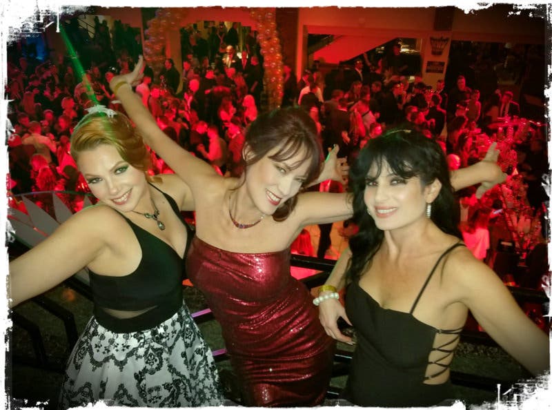 review thumbnail images 3