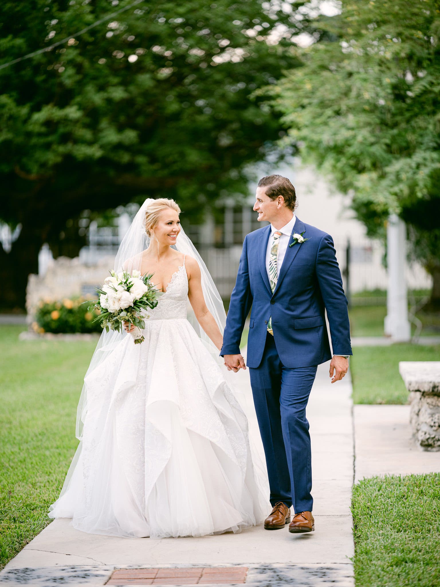 Light Ivory Raw Edge Veil by Ever by Happily Ever Borrowed | Rent