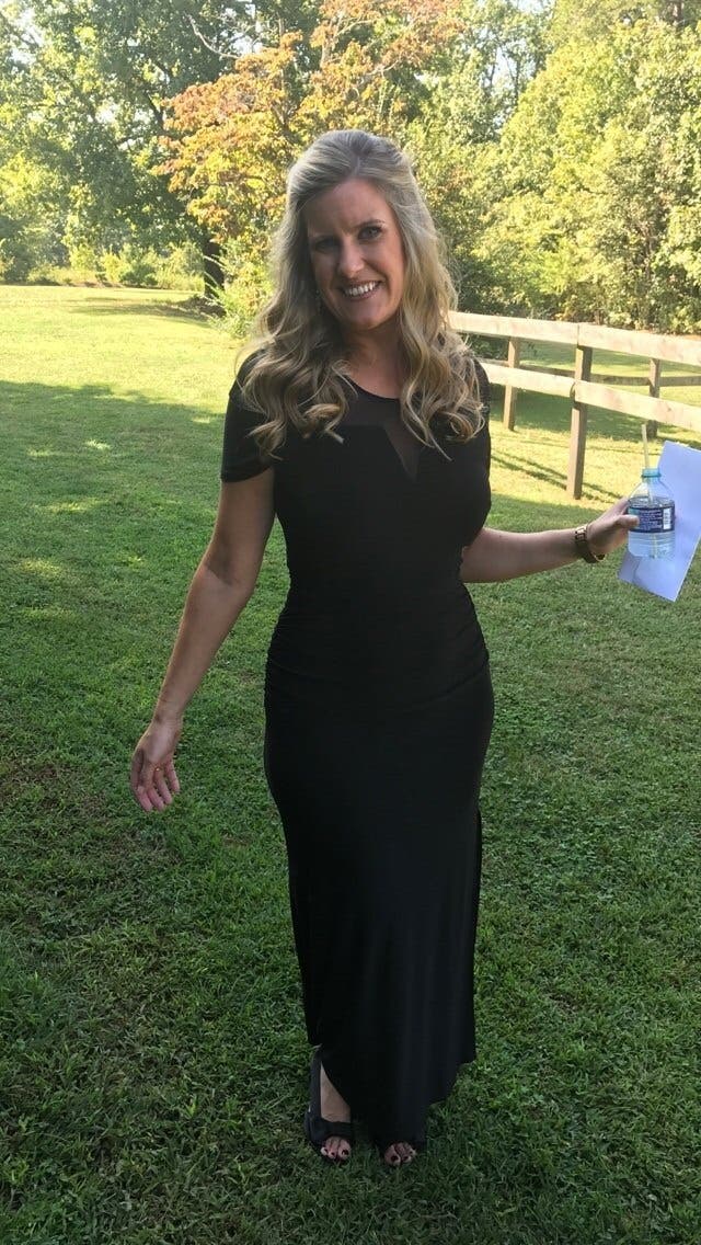ベルベットラッフルフレア黒ワンピース Laundry by Shelli Segal Black Illusion Slit Gown by Laundry by Shelli Segal | Rent