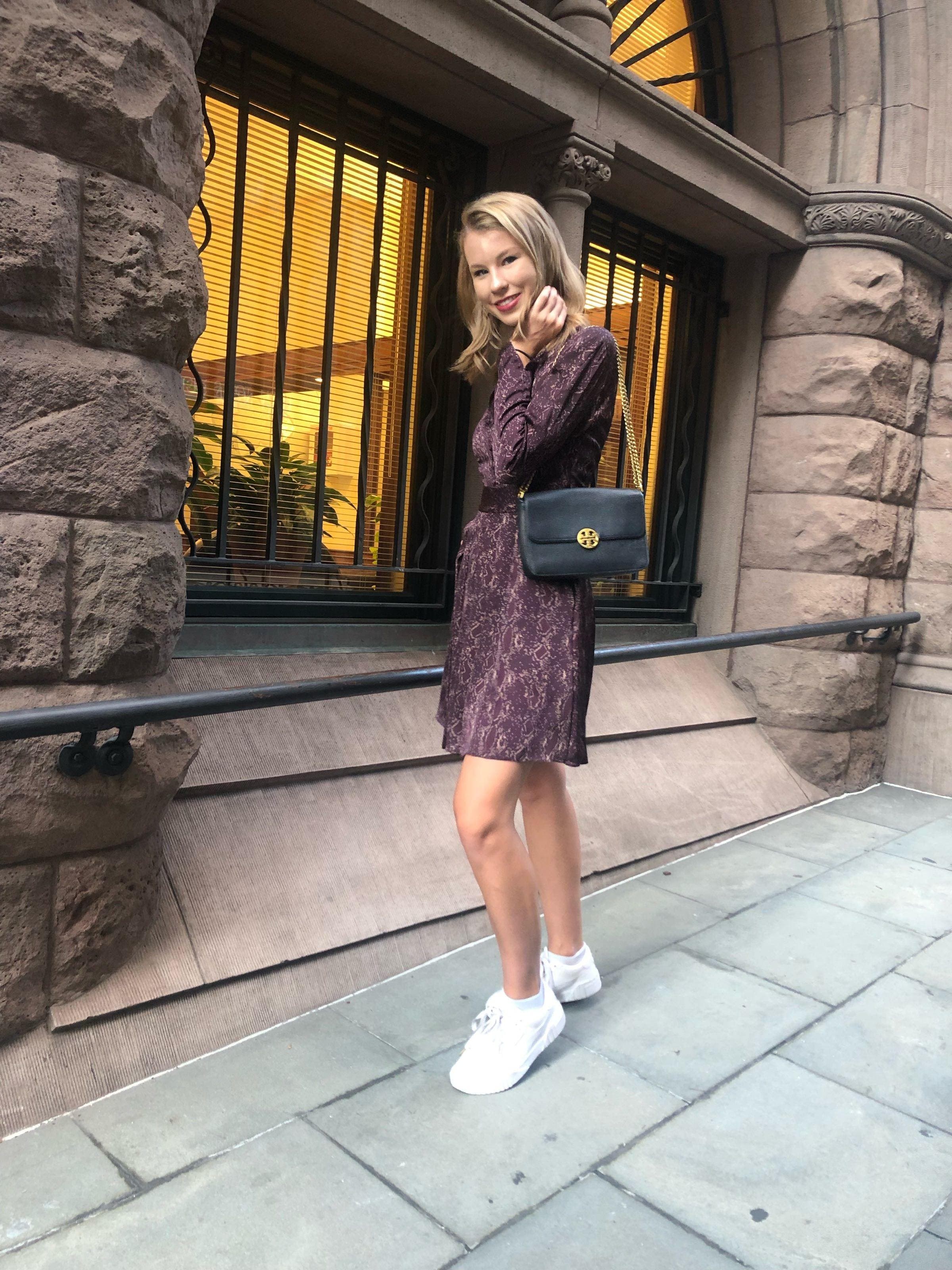 Black Chelsea Bag by Tory Burch Accessories | Rent the Runway