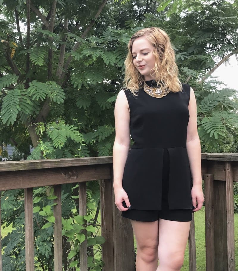 ベルベットラッフルフレア黒ワンピース Laundry by Shelli Segal ベルベットラッフルフレア黒ワンピース Laundry by Shelli Segal