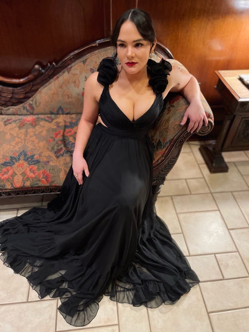(US発)Mac Duggal ラッフルチュールカットアウトガウン Ruffled Cutout Gown by Ieena for Mac Duggal | Rent the Runway