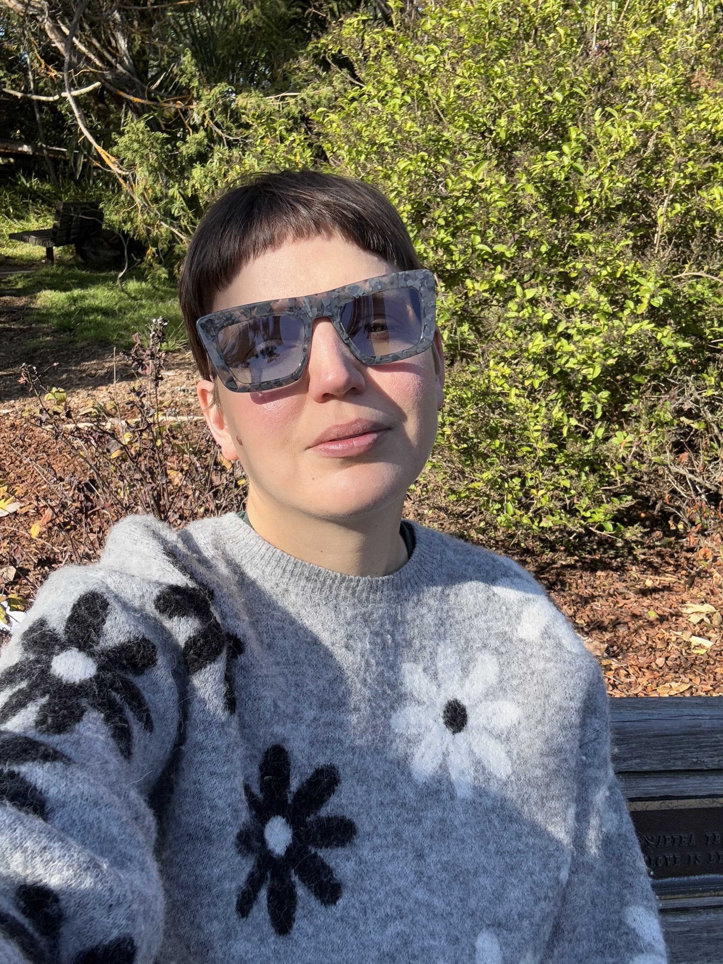 THOM BROWNE TB-005A ウェリントン ブルーグラデーション Speckled Frame Sunglasses by Thom Browne | Rent the Runway