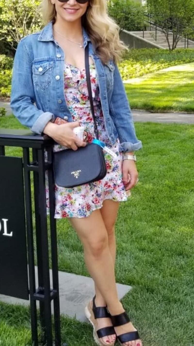 Nicole 