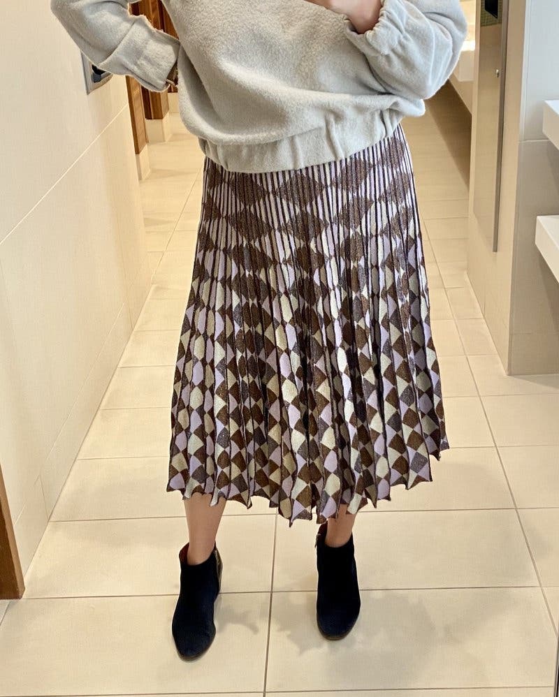 【Baum und Pferdgarten】 Cyrillaプリーツミディスカート Cyrilla Skirt by Baum und Pferdgarten | Rent the Runway