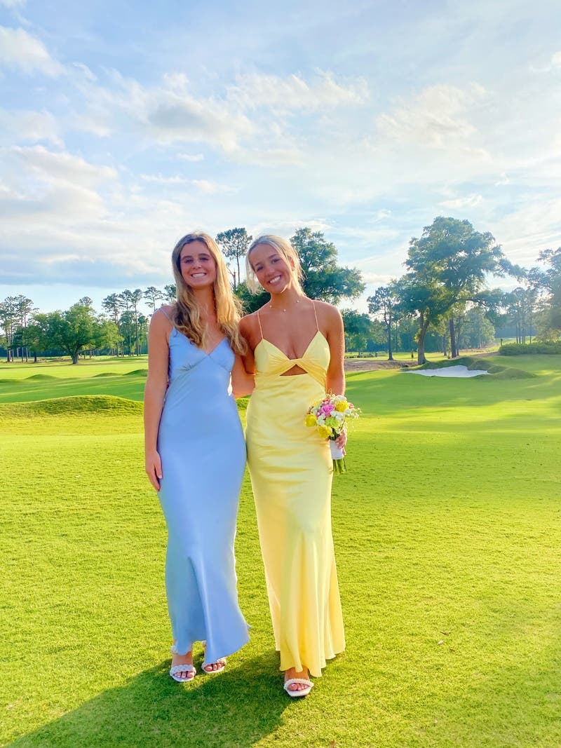 MAC DUGGAL SALE エナジー 黄色 Vネック フレアロングドレスUS10 Yellow Twist Front Gown by Ieena for Mac Duggal | Rent the