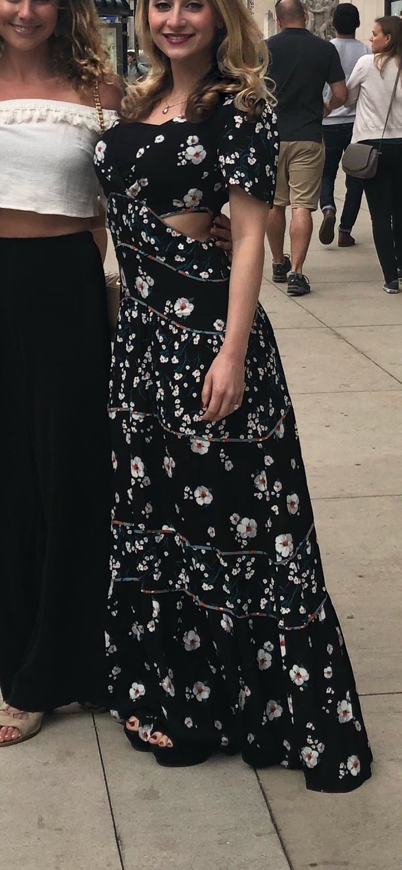 Nicole 