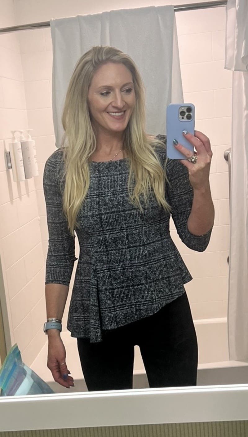 CHIARA BONI LA PETITE ROBE 売れ筋商品|||チアラ・ボニ・プティ・ローブ Tシャツ トップス レディース Tops Grey Camila Top by Chiara Boni La Petite Robe | Rent the Runway