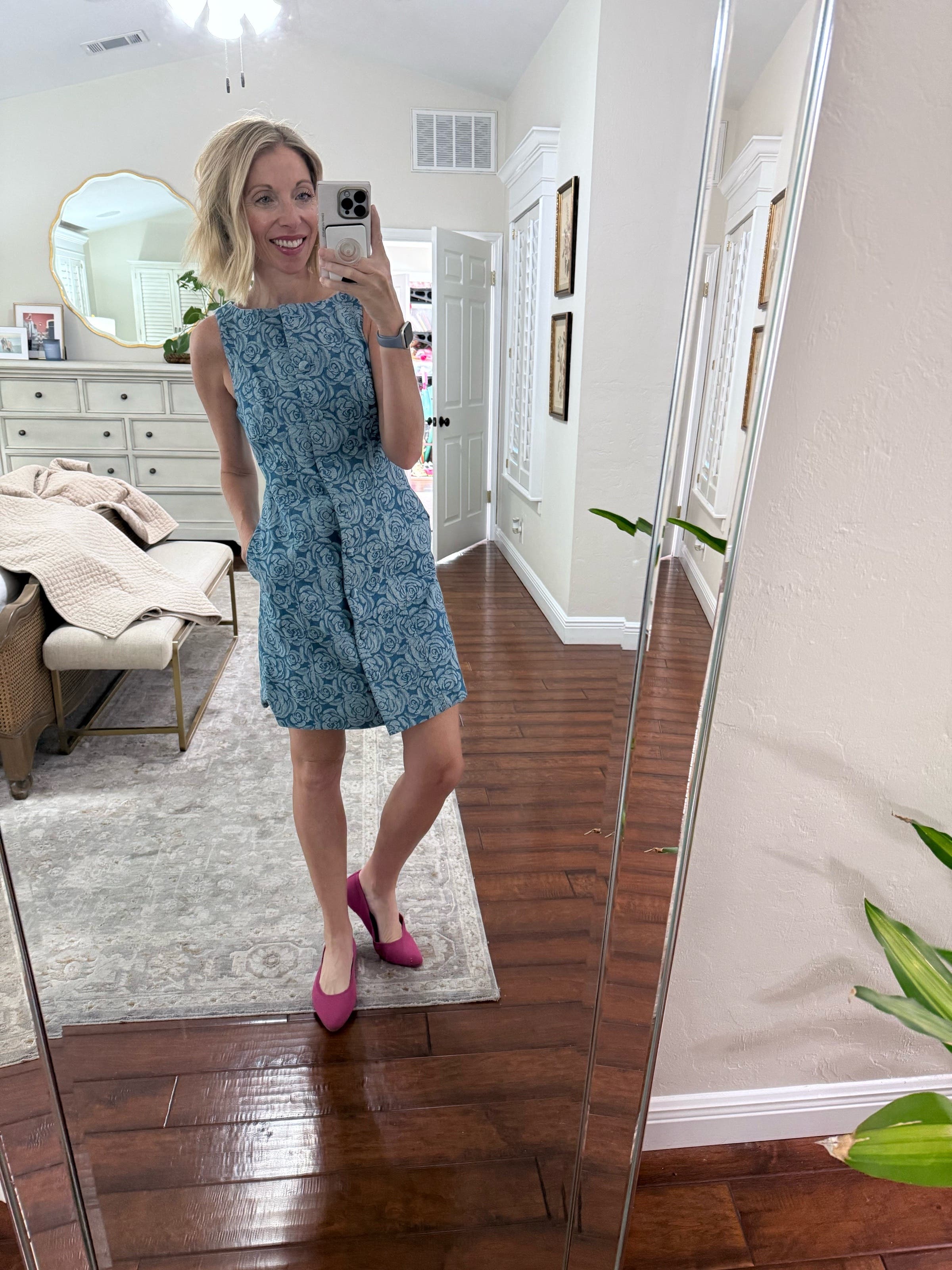 Ameri　FLOWER CUT JACQUARD DENIM DRESS Ameri（アメリ）の「FLOWER CUT JACQUARD DENIM DRESS