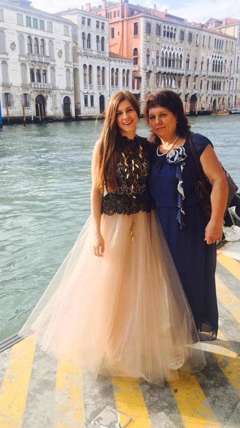 review thumbnail images 1